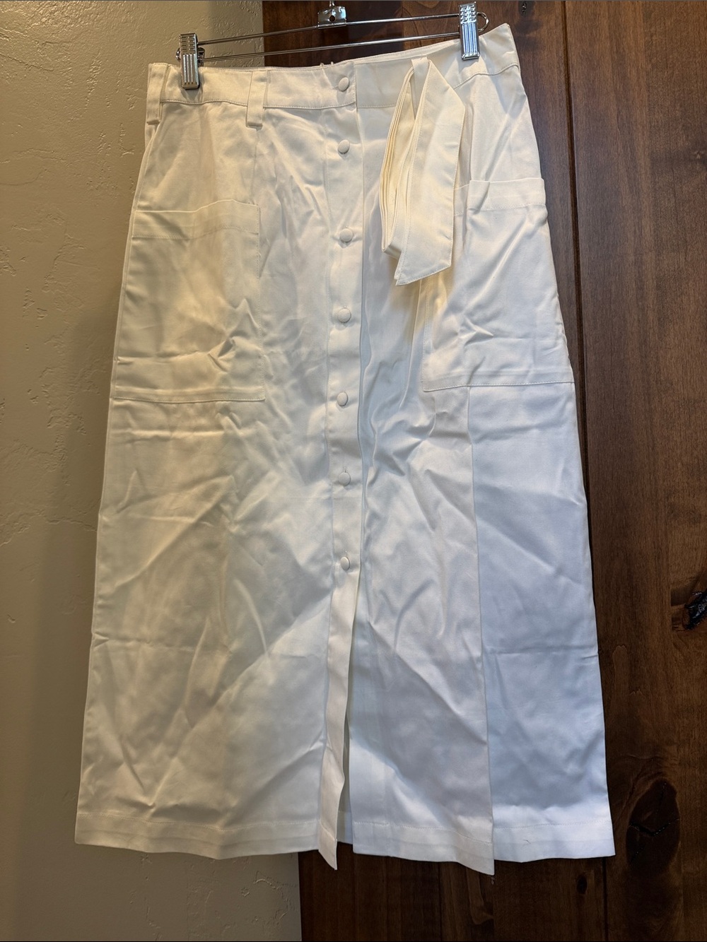Mata Traders Cream Button-Front Midi Skirt with Tie